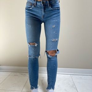 Zara size4 Distressed Jeans